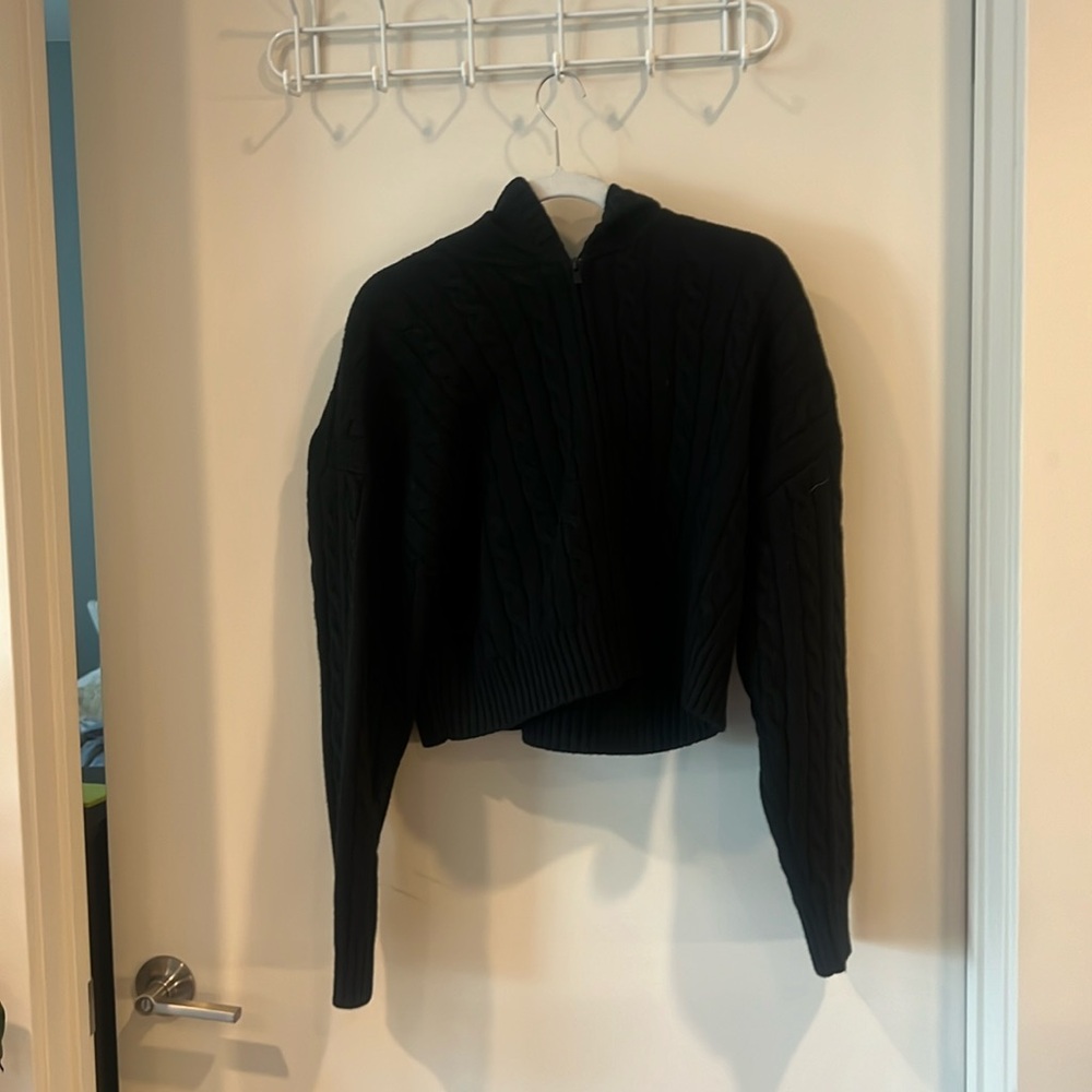 Aritzia Zip Up